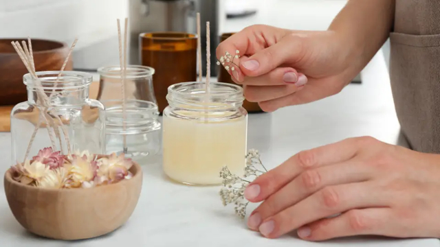 Créez vos bougies naturelles et parfumées avec Delphine Reposeur