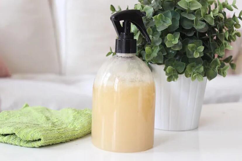 Spray nettoyant multi-usages