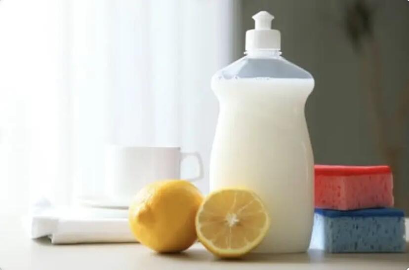 Liquide vaisselle dégraissant au citron